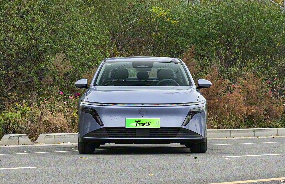 imgi_3_1_3(37) Nissan N6 2026– Factory Price From China | Chinese Electric Car for Sale South Africa - Image 1